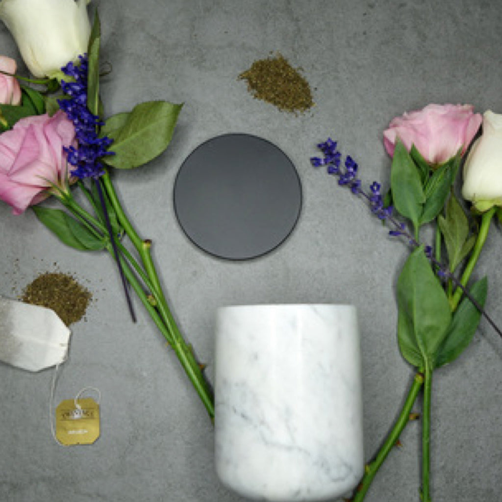 The Luxuriate: Peony Rose Black Marble Candle With Copper Lid - Luxe Gifts™
 - 4